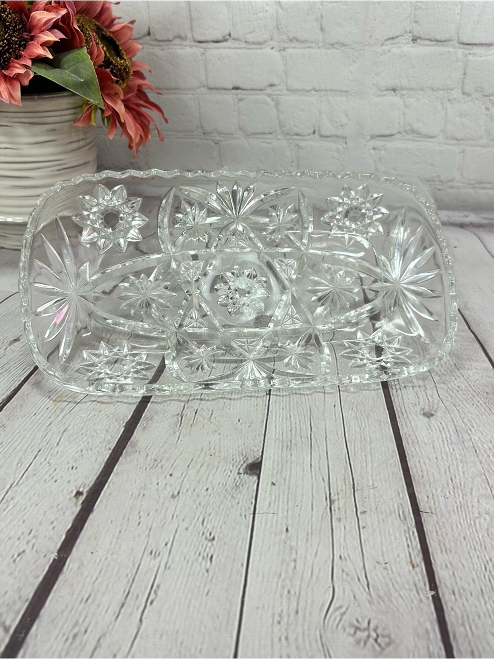 vtg anchor hocking Clear Cut Glass Serving Tray classic starburst scalloped